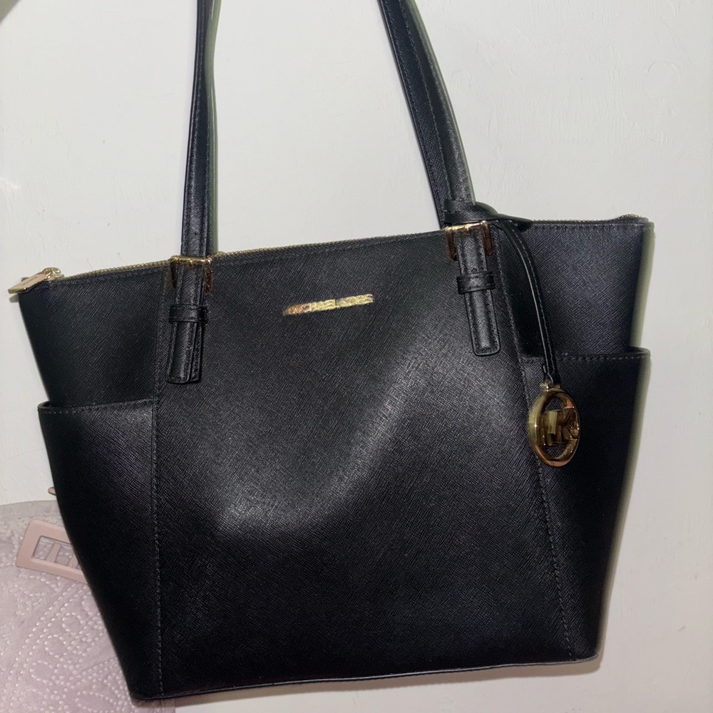 Michael Kors jet set travel purse